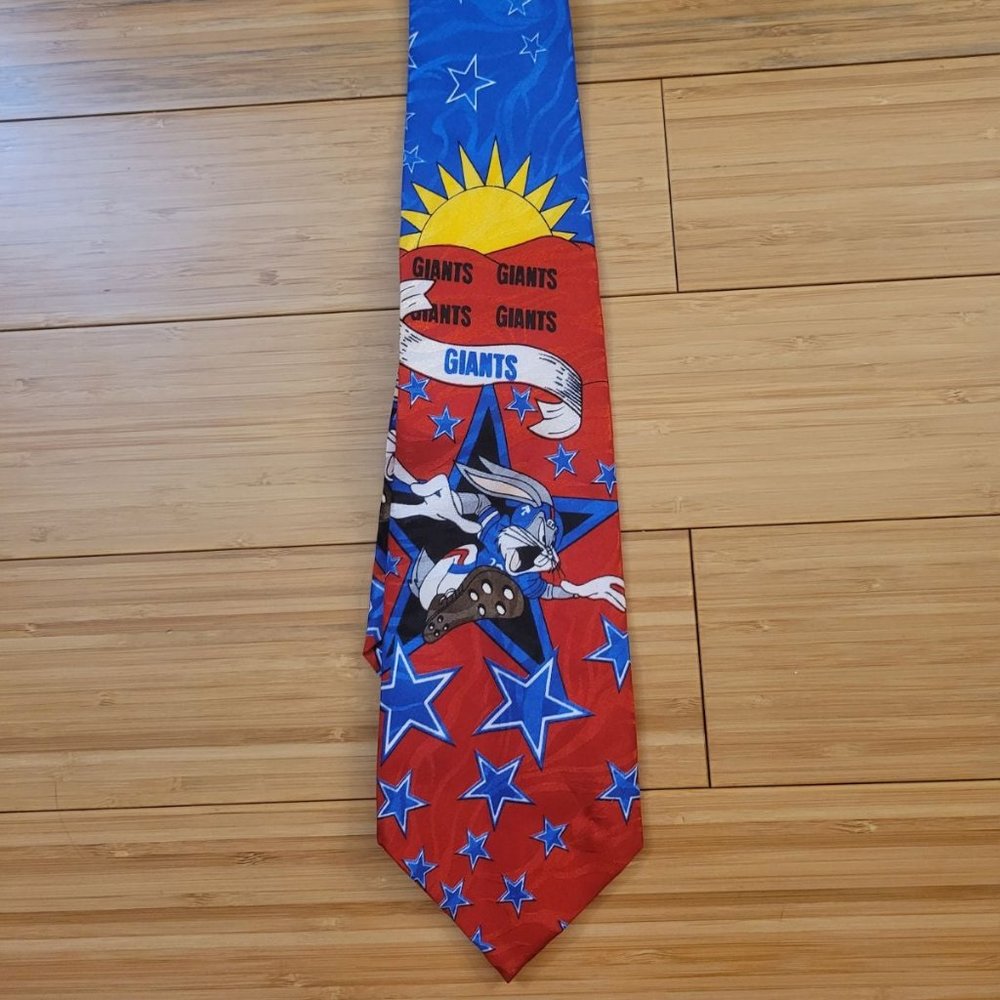 Warner Brothers Bugs Bunny NFL Giants tie